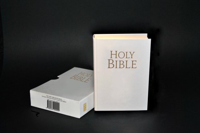 New Jerusalem Bible White Case Gift Pocket Edition
